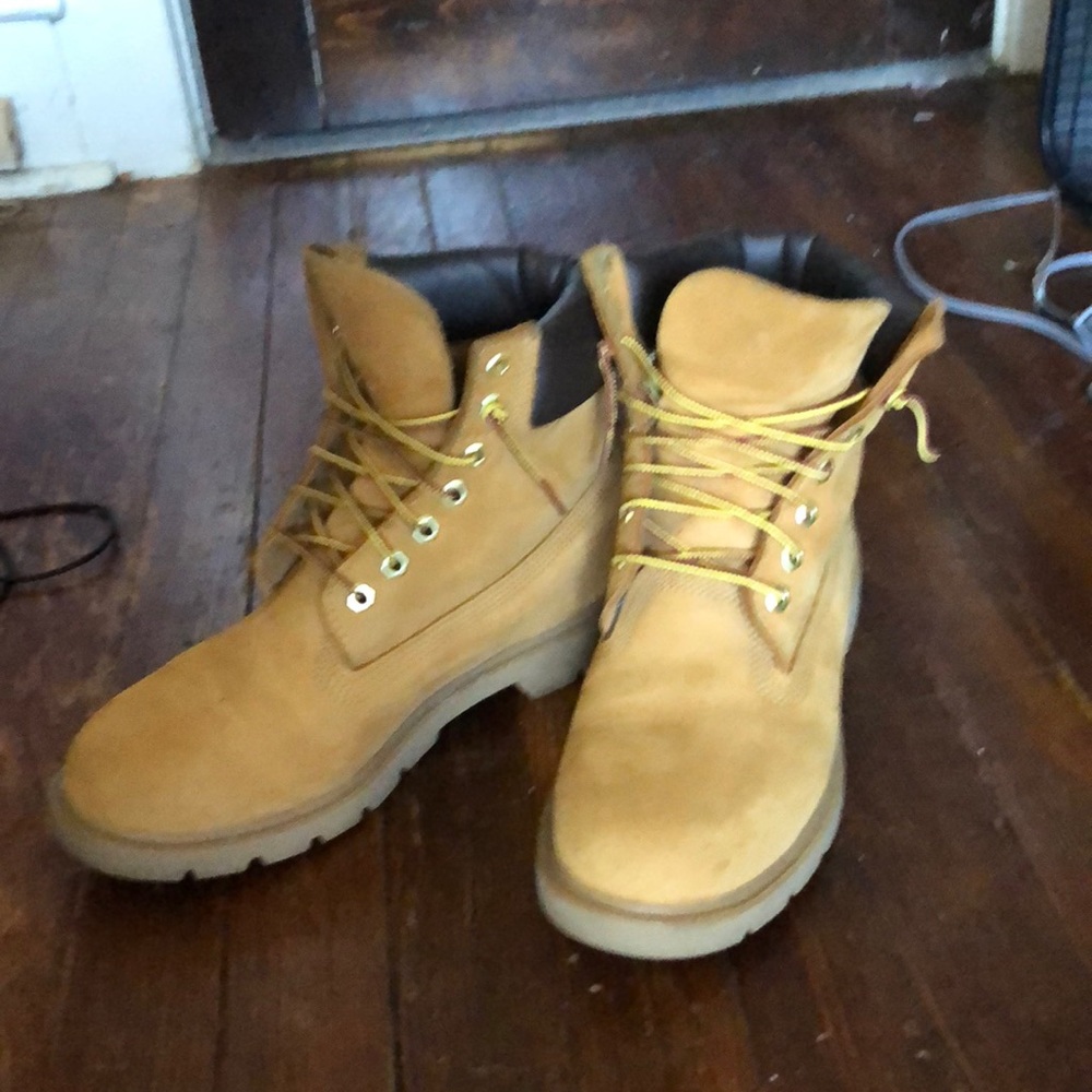 Men’s Timberland 6” size 8M